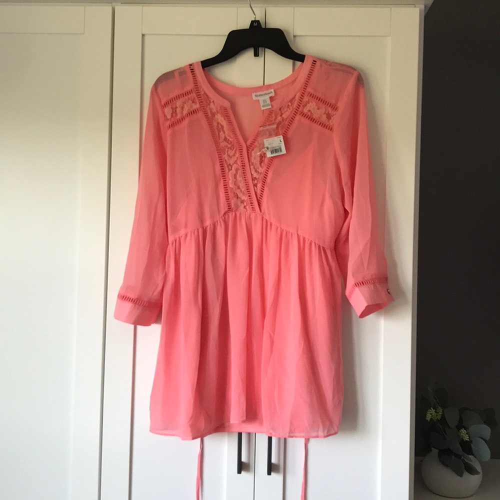 Motherhood maternity blouse size large. NWT!